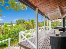 Greenhithe Hidden Gem with Sea Views and Parking