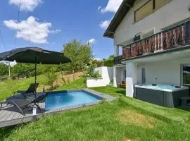 Nice Home In Lopatinec With Kitchen