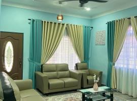 Homestay Salak 756 at Sungai Siput Kuala Kangsar for Islamic Guest Only, hotel v destinaci Sungai Siput