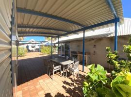 Osprey Holiday Village Unit 118, hotel in Exmouth