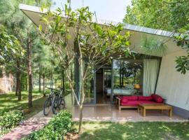 Đại Lải Resort - Lake view villa, hotel v destinaci Phúc Yên