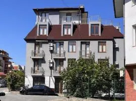 Guest House Petrovi