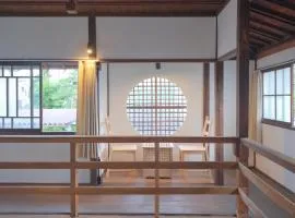 昭和レトロが息づく狐白庵