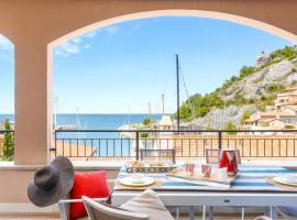 Portopiccolo Apartments Rubino nel Borgo, hotel con piscina a Sistiana