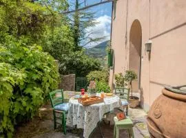 Exclusive Riverside Apartment near Pisa
