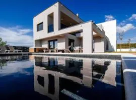 Awesome Home In Debeljak