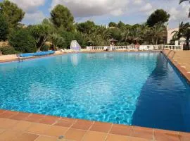 Three Bedroom Two Bathroom Apartment In Bellaluz