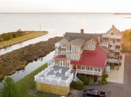 The Burrus House Inn Waterfront Suites