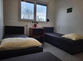 Hostel Atena, ξενοδοχείο σε Skwierzyna