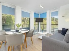 Lighthouse Apartment Close to the Marina by Noclegi Renters