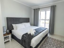 Summerseas beach living, hotel u gradu Summerstrand