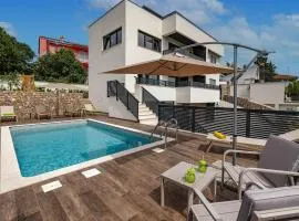 Gorgeous Home In Novi Vinodolski