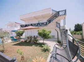 Apartments Leandra