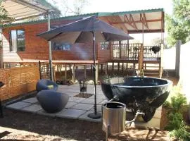 Romantic cabin in Big 5 Reserve、Dinokeng Game Reserveのシャレー