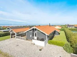 Beautiful Home In Vinderup With Sauna
