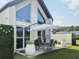 Gorgeous Home In Wapnica With Wifi