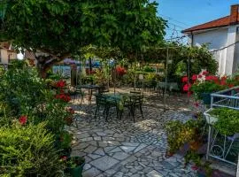 Villa GARDEN Pestani