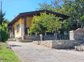 Villa Ciliegio, hotel v destinaci LʼAquila
