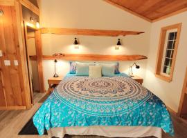 Hummingbird B&B, Hotel mit Whirlpools in Gabriola