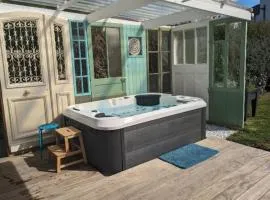 LA KER FRANCINE avec Jacuzzi