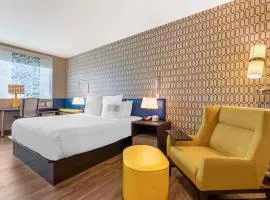 GLō Best Western Dallas South DeSoto
