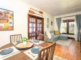 The Cowdry Cottage - Pet-Friendly - Canoe - Bikes