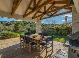 Pukeko Paradise - Kinloch