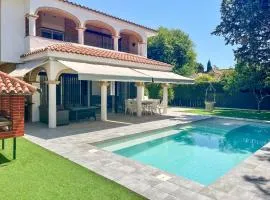 Villa Alamos Jerez I Piscina Salada Climatizada I BBQ I Jardines I 850m2