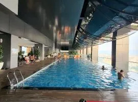 M CITY AMPANG, KLCC pool view