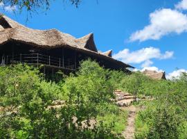Soroi Cheetah Tented Camp, hotel en Mwatate