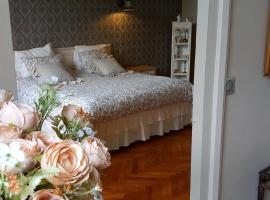 Chateau de Joudes Suite de la Baronne，位于Joudes的酒店