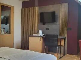 Rooms & Apartments Kepic, AIRPORT accomodation
