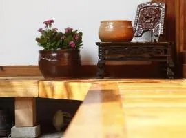 Inwoo Guesthouse