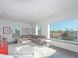 Large Eclectic 1 Br Above Restaurant 15min To Pdx
