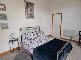 Perfect Gites In Normandy - New Beginnings Barn, ξενοδοχείο σε Saint-Sauveur-de-Chaulieu