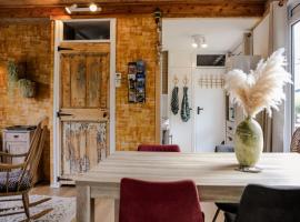 Sfeervolle bungalow op vakantiepark Baarland、Baarlandのバンガロー