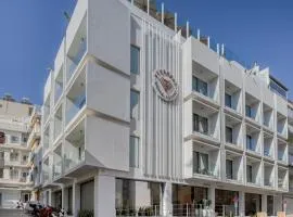Ethereal White Resort Hotel & Spa - Adults Only、イラクリオン・タウンにあるイラクリオン国際空港 - HERの周辺ホテル