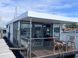 Oktopus-Lofts - Houseboat, hotel v destinaci Lelystad