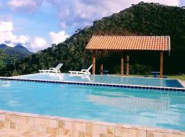 Fazenda Cantinho - chalé 2 qts reformado, hotel a Teresópolis