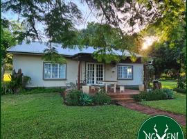 Weltevreden Cottage at Ngweni Private Game Farm, hôtel avec parking à Hluhluwe