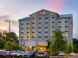 Best Western Plus Thornburg Inn & Suites、Thornburgのホテル