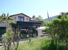 110 m2 Wohnung mit Terrasse in Cheyres VIVARTE Feriencheyres, hotel de playa en Cheyres
