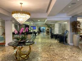 Hotel Marimar The Place, отель в городе Балнеариу-Камбориу