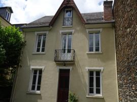 Le Clos du Casino, hotel v destinaci Luchon