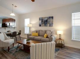 Relax & Unwind Near Savannah, hotel in Pooler