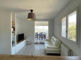 Haut de villa avec vue mer et terrasse、ラ・シオタのホテル