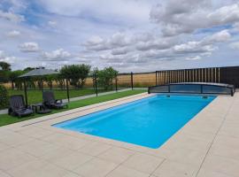 AU FIL DES LACS, bed & breakfast σε Précy-Saint-Martin