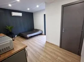Studio en bord de mer avec jardin proche de Montpellier