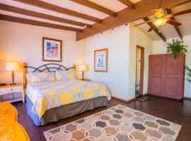 Dmytri's Original La Fonda Restaurant & Hotel, Hotel in La Fonda
