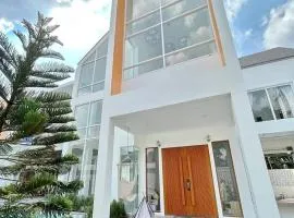 Luxury Pool Villa 99